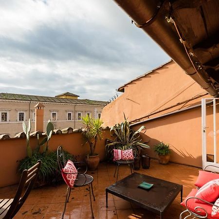Amazing Penthouse With Private Terrace In Trastevere Rome Bagian luar foto