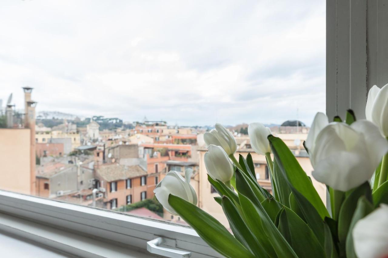 Amazing Penthouse With Private Terrace In Trastevere Rome Bagian luar foto